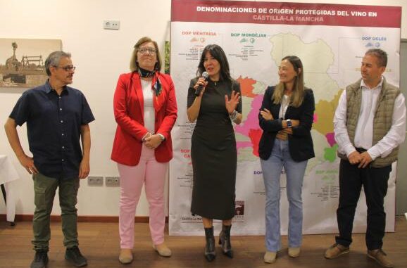 El-Gobierno-de-Castilla-La-Mancha-respalda-al-potente-sector-vitivinicola-y-le-felicita-por-situar-a-Ciudad-Real-como-lider-nacional-en-ventas-al-exterior