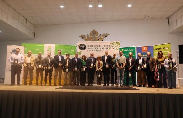 El-Gobierno-regional-empieza-a-pagar-los-primeros-249-millones-del-anticipo-de-la-PAC-cantidad-que-ira-creciendo-en-las-proximas-semanas