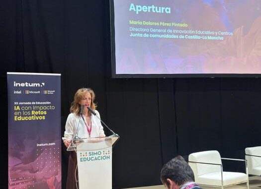El-Gobierno-regional-reafirma-su-compromiso-con-el-bienestar-digital-y-la-digitalizacion-en-el-ambito-educativo