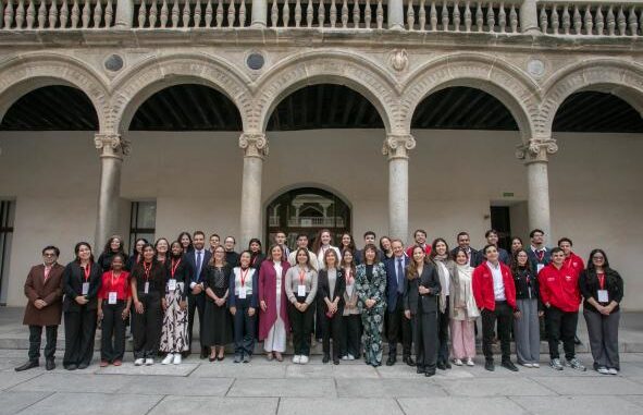 El-programa-de-Fortalecimiento-de-la-Funcion-Publica-hace-parada-por-segundo-ano-en-Castilla-La-Mancha-para-conocer-su-modelo-de-gestion