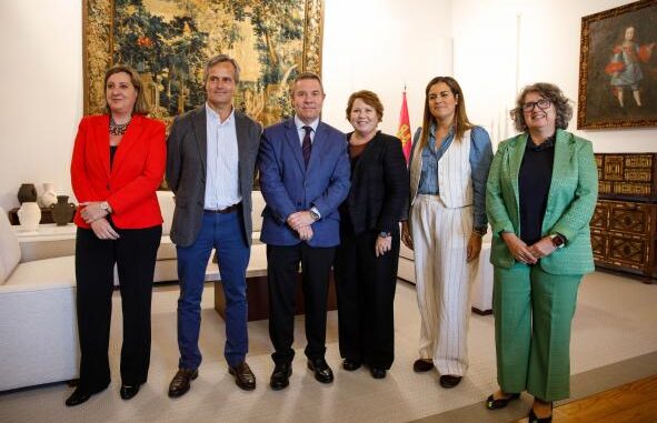 Garcia-Page-valora-la-apuesta-de-Schreiber-Foods-por-su-crecimiento-en-Talavera-de-la-Reina-para-consolidar-su-posicion-en-el-sector-lacteo