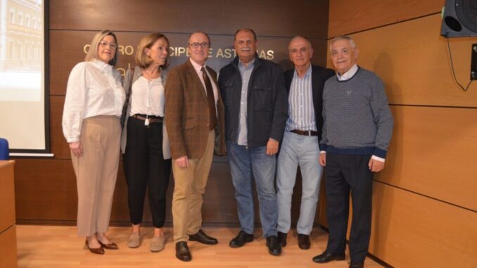 Jose-Luis-Fernandez-recuerda-al-Padre-Juan-Martin-de-Nicolas-Cabo-como-un-gran-ilustre-de-las-letras-y-el-desarrollo-del-terreno-empresarial