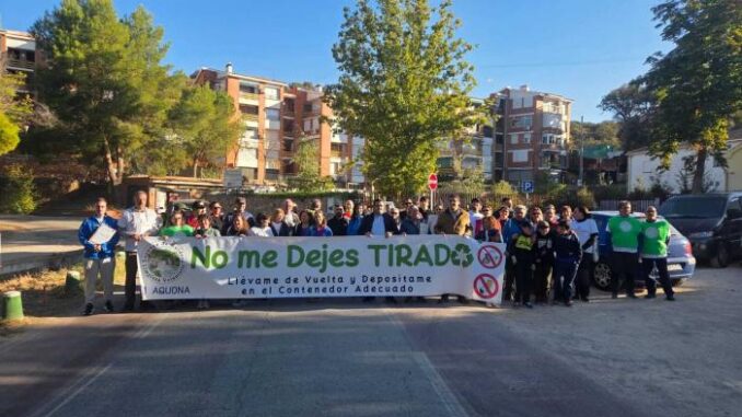 divEl-Gobierno-de-Castilla-La-Mancha-resalta-la-iniciativa-de-la-limpieza-voluntaria-en-las-Lagunas-de-Ruidera-bajo-el-slogan-No-me-dejes-tiradodiv