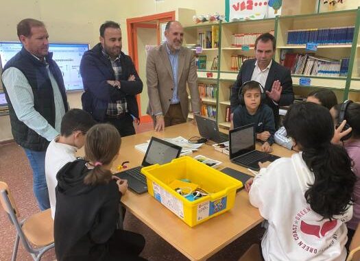 El-Gobierno-regional-ha-dotado-con-826-dispositivos-tecnologicos-las-Aulas-Digitales-Flexibles-de-centros-educativos-de-la-provincia-de-Toledo