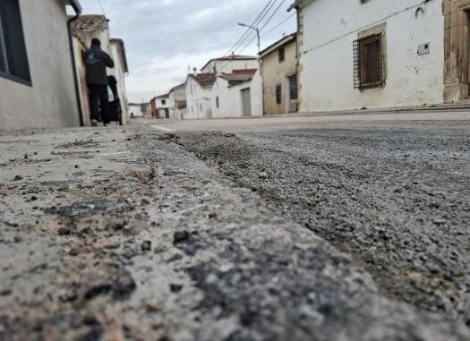 El-Gobierno-regional-inicia-las-obras-de-acondicionamiento-de-la-travesia-de-Almodovar-del-Pinar-que-obligaran-a-cortar-temporalmente-la-CM-220