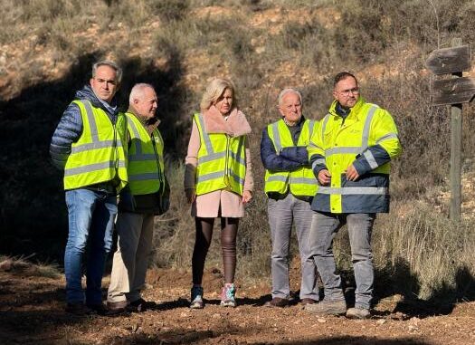 El-Gobierno-regional-invierte-15-millones-de-euros-en-la-reparacion-de-247-Km.-de-caminos-rurales-afectados-por-la-DANA-en-18-municipios