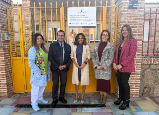 Gobierno-regional-y-Ayuntamiento-de-Olias-del-Rey-refuerzan-su-compromiso-con-la-educacion-infantil-en-la-localidad