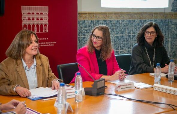 El-Gobierno-de-Castilla-La-Mancha-participa-en-la-Jornada-sobre-la-Brecha-Salarial-en-la-region-organizada-por-la-UCLM