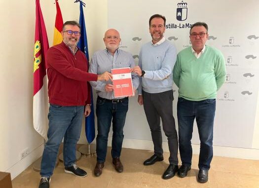La-Junta-recibe-el-agradecimiento-de-la-Fundacion-Toro-de-Lidia-en-2025-un-ano-de-logros-marcado-por-la-proyeccion-y-madurez-del-Capitulo-de-Albacete