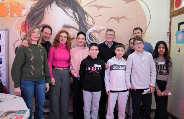 Sanidad-y-Educacion-inician-una-colaboracion-con-la-radio-escolar-del-CEIP-Cristobal-Colon-para-fomentar-la-salud-comunitaria