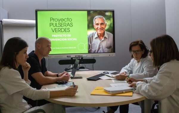 La-Gerencia-de-Atencion-Integrada-de-Hellin-impulsa-el-programa-‘Pulseras-Verdes-para-ofrecer-una-atencion-adaptada-a-los-pacientes-mas-vulnerables