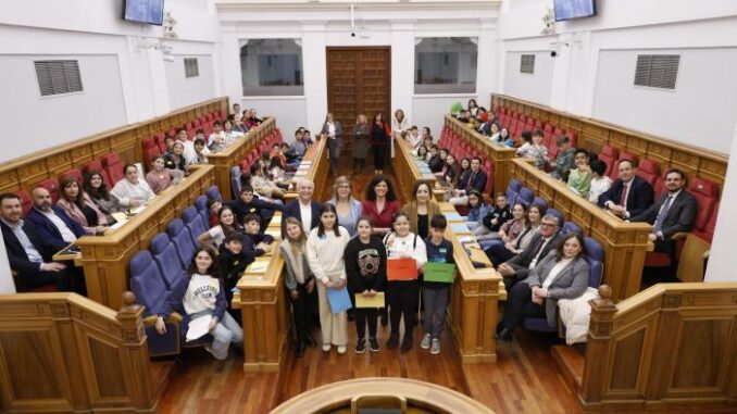 Mas-de-1.300-ninas-ninos-y-adolescentes-encuentran-en-Castilla-La-Mancha-un-espacio-seguro-para-crecer-gracias-a-la-red-regional-de-centros-de-dia