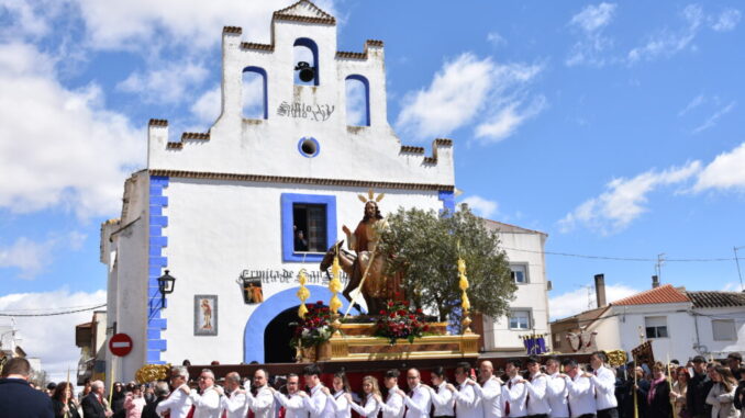 Quintanar-de-la-Orden-celebra-el-Domingo-de-Ramos-con-gran-participacion-y-emocion