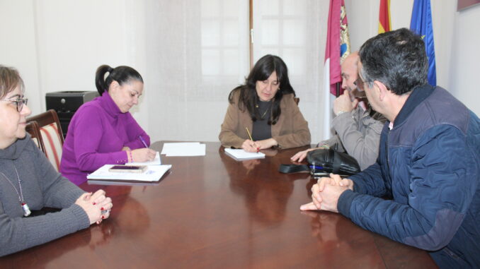El-Gobierno-de-Castilla-La-Mancha-muestra-su-apoyo-a-los-proyectos-impulsados-por-la-hermandad-de-la-Santa-Cena-de-Ciudad-Real