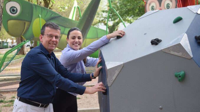 El-Gobierno-regional-impulsa-en-Belmonte-Villanueva-de-la-Jara-y-Villar-de-Olalla-tres-nuevos-parques-rocodromo-para-fomentar-la-actividad-fisica-en-el-medio-rural
