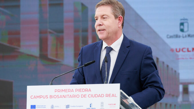 Garcia-Page-anuncia-la-fase-final-del-edificio-conocido-como-‘la-Ciudad-Administrativa-y-la-licitacion-del-Centro-de-Salud-numero-4-en-Ciudad-Real