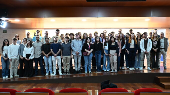 Un-total-de-28-jovenes-inician-su-experiencia-internacional-en-una-quincena-de-paises-de-todo-el-mundo-en-la-V-Promocion-de-las-Becas-de-Internacionalizacion