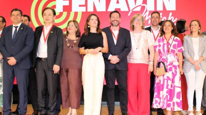 El-Gobierno-de-Garcia-Page-apoya-el-estrategico-sector-vitivinicola-con-838-millones-de-euros-en-ayudas-desde-el-ano-2015