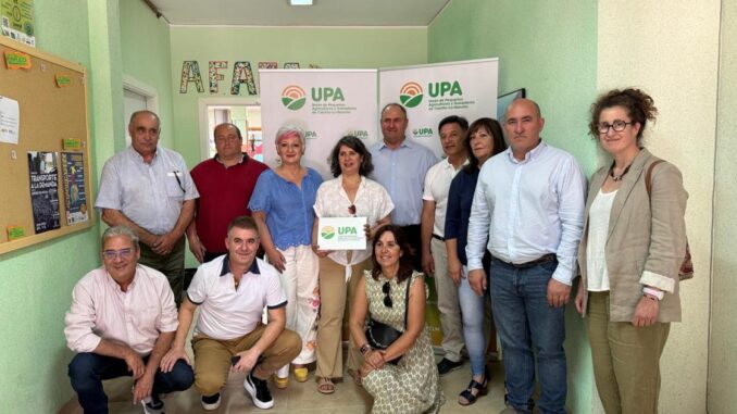 El-Gobierno-regional-destaca-el-papel-de-las-organizaciones-agrarias-para-acercar-servicios-profesionales-al-sector-agrario-y-ganadero