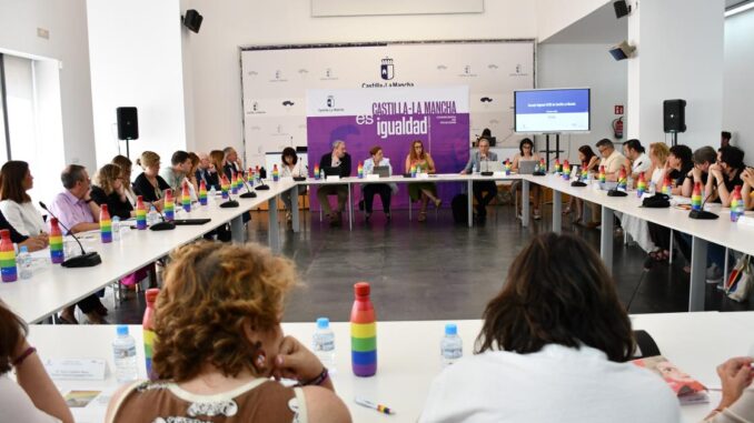 El-Gobierno-regional-ha-destinado-471.000-euros-a-potenciar-el-tejido-asociativo-LGTBI-de-Castilla-La-Mancha-desde-2023