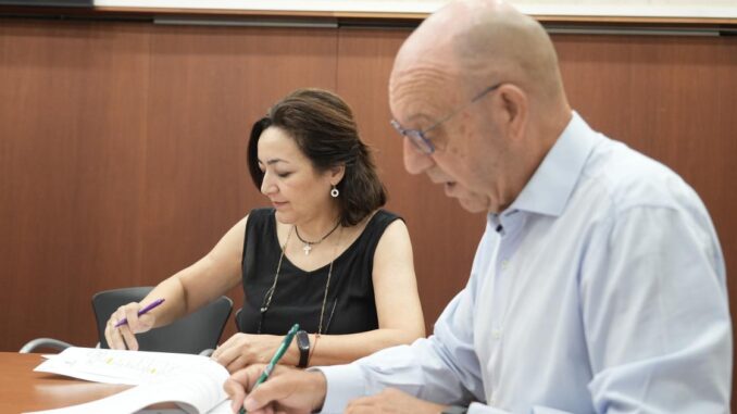 El-Gobierno-regional-regula-por-primera-vez-en-el-sistema-educativo-el-funcionamiento-del-personal-de-Enfermeria-y-Fisioterapia-por-zonas-de-actuacion