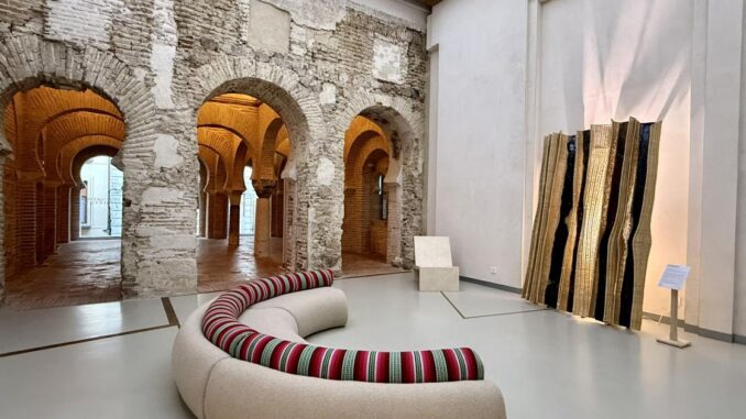 ‘Transitos.-De-la-tierra-al-arte-llenara-desde-manana-de-artesania-y-arte-contemporaneo-el-espacio-expositivo-de-la-Mezquita-de-Tornerias