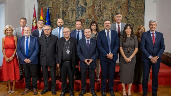 Garcia-Page-Este-Gobierno-no-levanta-muros-mas-bien-arreglamos-los-muros-de-las-iglesias-de-los-monumentos-y-las-murallas-historicas