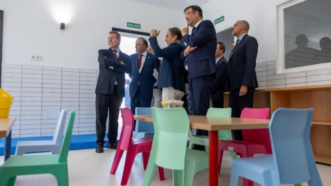 El-Gobierno-regional-cumple-su-compromiso-con-las-escuelas-infantiles-y-valoriza-el-importante-impulso-dado-a-los-servicios-educativos-en-la-ultima-decada