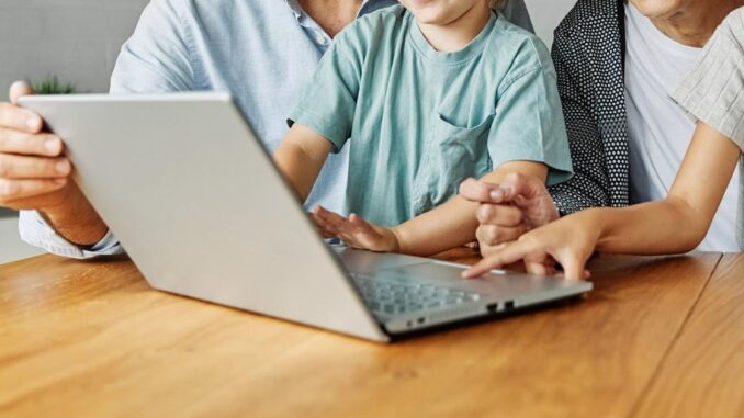 ‘EducamosCLM-incorpora-nuevas-funcionalidades-para-facilitar-el-acceso-la-comunicacion-y-la-gestion-de-la-comunidad-educativa