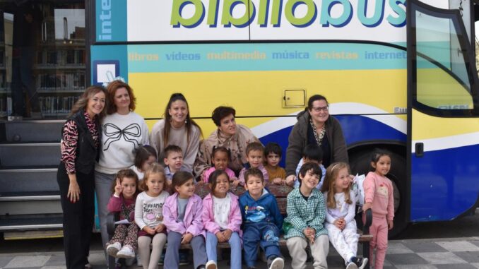 Los-bibliobuses-de-Cuenca-acercan-la-lectura-a-102-municipios-de-la-provincia-y-registraron-cerca-de-16.000-prestamos-en-2025