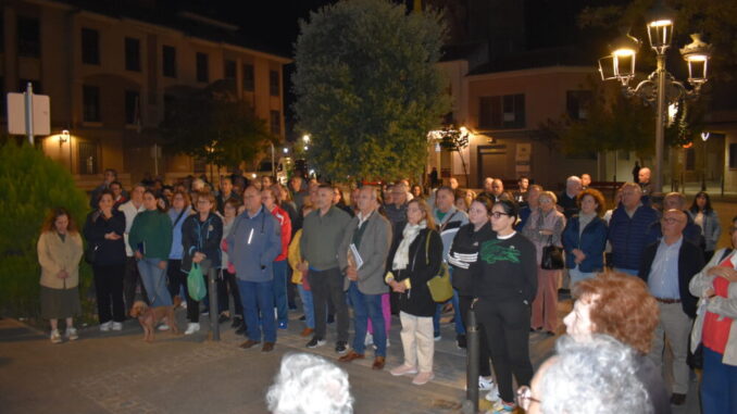 Quintanar-de-la-Orden-guarda-un-minuto-de-silencio-en-memoria-de-las-victimas-del-accidente-ferroviario-de-Urda